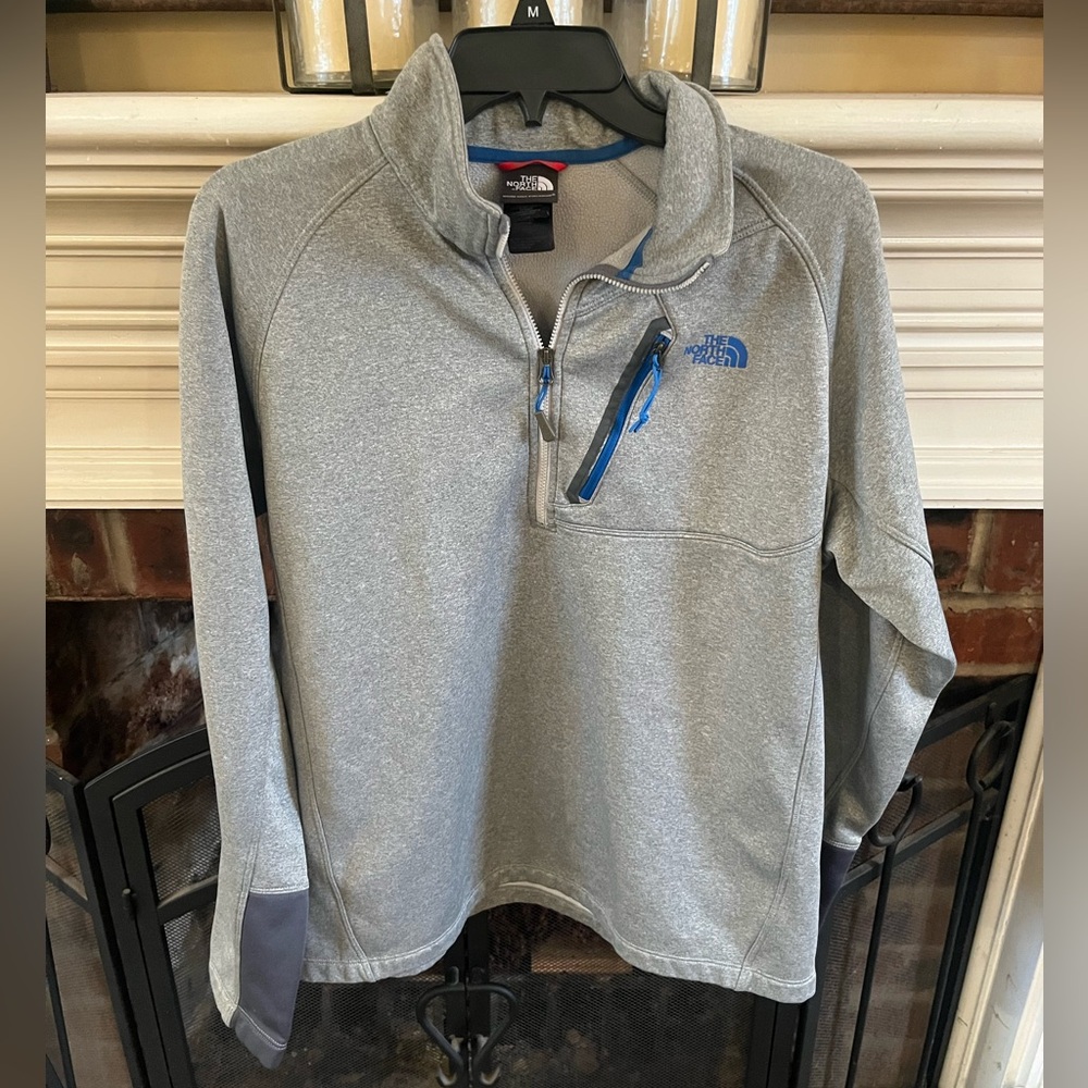 The North Face Canyonlands 1/4 zip pullover LG gray/ blue logo zip chest pocket